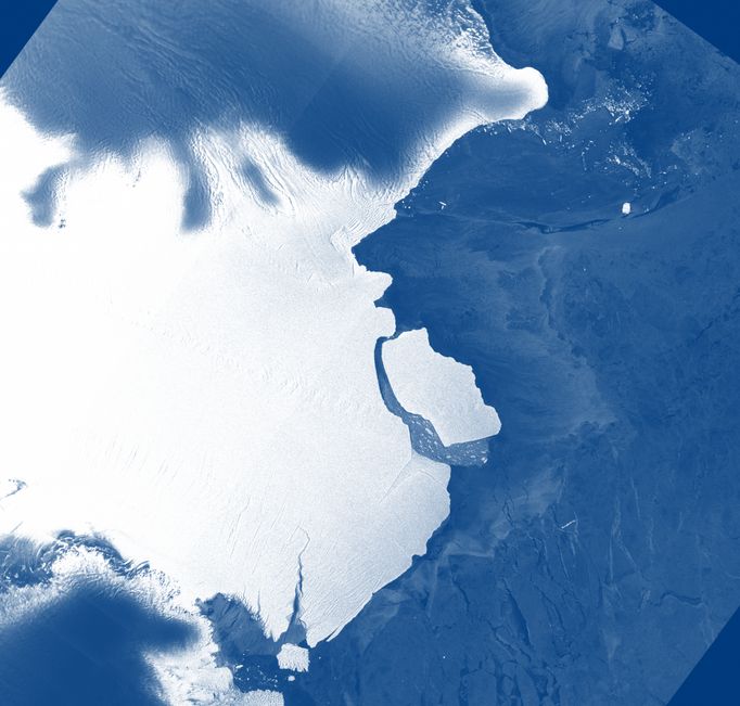 V Antarktidě se na konci září utrhla obří ledová kra o rozloze 1636 kilometrů čtverečních, což je zhruba trojnásobek území Prahy.