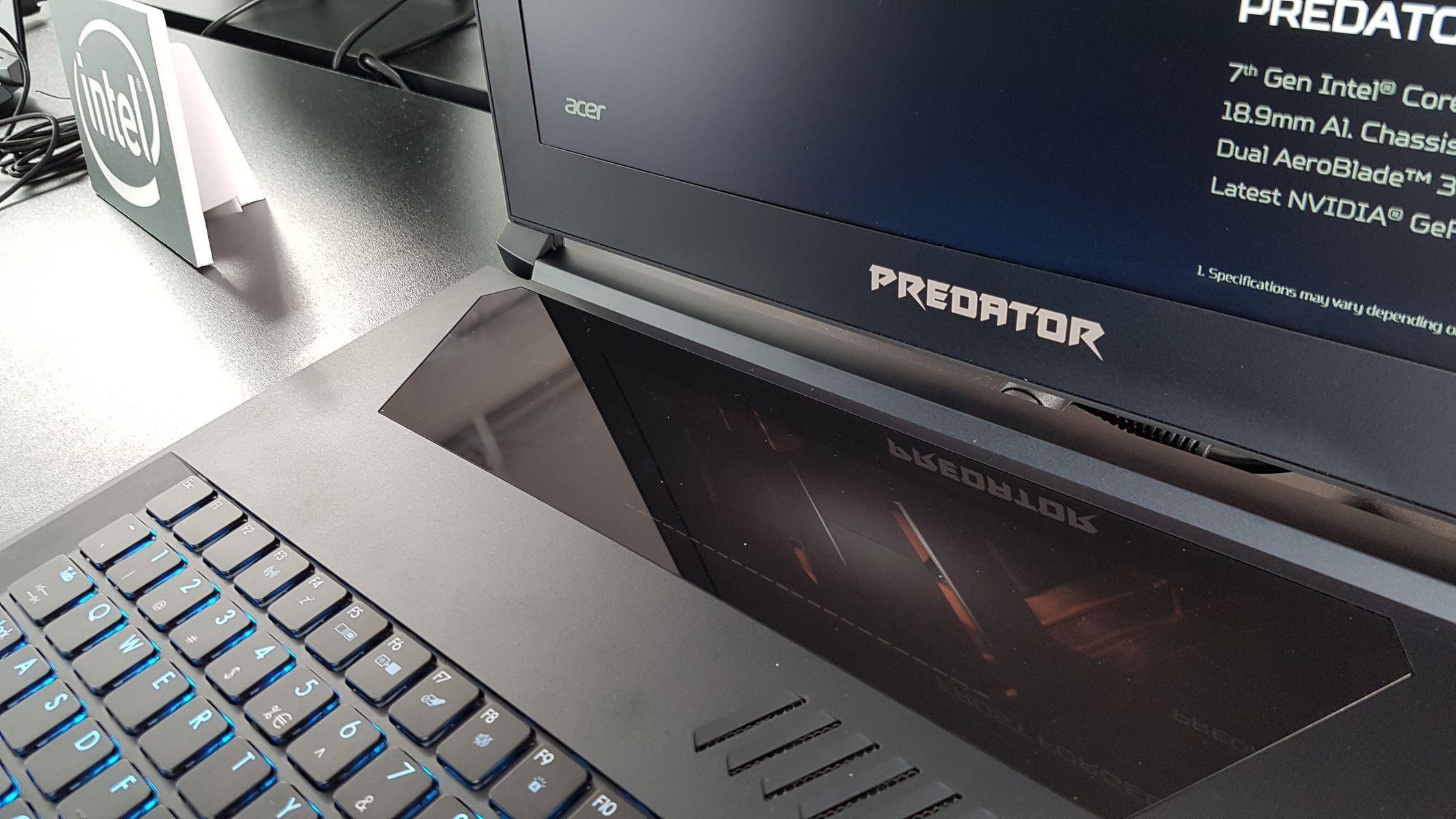 Acer Predator Triton Touchpad