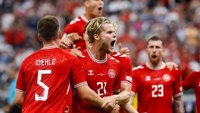 Soccer Football - Euro 2024 - Group C - Denmark v England - Frankfurt Arena, Frankfurt, Germany - June 20, 2024 Denmark's Morten Hjulmand celebrates scoring their first g