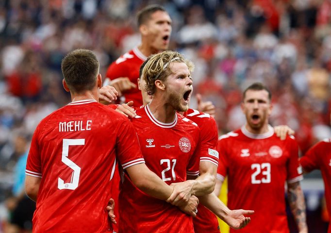 Soccer Football - Euro 2024 - Group C - Denmark v England - Frankfurt Arena, Frankfurt, Germany - June 20, 2024 Denmark's Morten Hjulmand celebrates scoring their first g