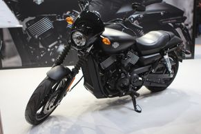 Foto: Nový Harley-Davidson a nejsilnější motorka v Praze