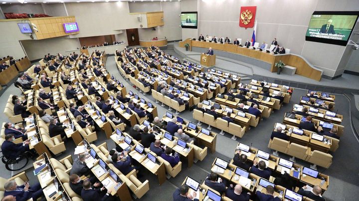 Taxíky pod kontrolou FSB i zákaz slova "válka". Jak Kreml kvůli invazi utahuje šrouby; Zdroj foto: Russian State Duma/Handout via REUTERS