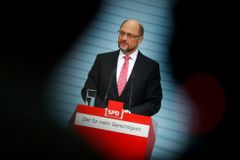Tektonický zlom. Schulz může ohrozit Merkelovou, není proti uprchlíkům a kritizuje Trumpa i Putina