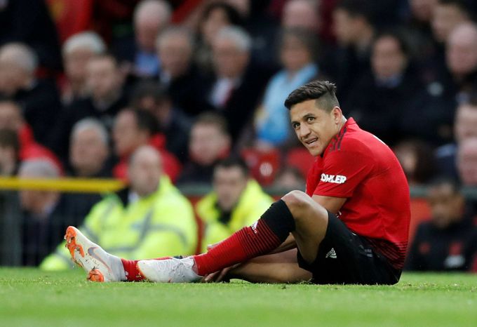 FILE PHOTO: Soccer Football - Premier League - Manchester United v Southampton - Old Trafford, Manchester, Britain - March 2, 2019  Manchester United's Alexis Sanchez rea