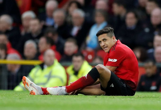 FILE PHOTO: Soccer Football - Premier League - Manchester United v Southampton - Old Trafford, Manchester, Britain - March 2, 2019  Manchester United's Alexis Sanchez rea