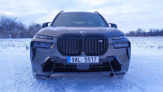 Velké auto, velký facelift. V novém pojetí BMW X7 nemusí jeho majitel hnout prstem