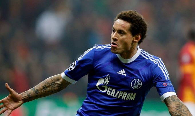 Liga mistrů, Galatasaray . Schalke 04: Jermaine Jones (Schalke) slaví gól