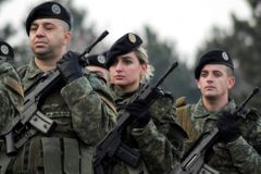 Kosovský parlament schválil vznik armády. Etničtí Srbové hlasování bojkotovali