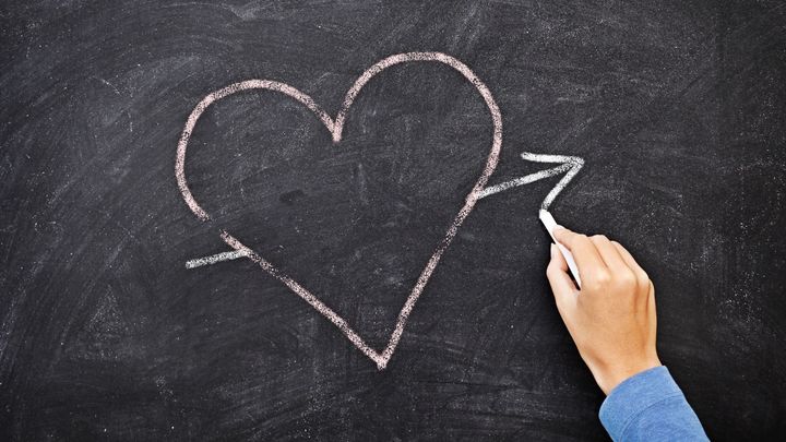 "Hlavně ať to není vidět ve škole." Lásku mezi učitelem a žačkou ředitelé tolerují; Zdroj foto: Shutterstock