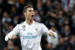 Ronaldo dvěma góly otočil duel s PSG a Real slaví v osmifinálovém šlágru Ligy mistrů výhru 3:1