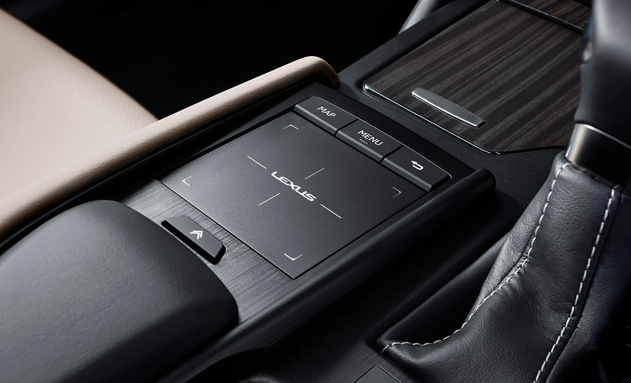 Lexus ES 2019