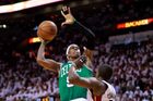 Boston Celtics vyhráli doma po jedenácté v řadě