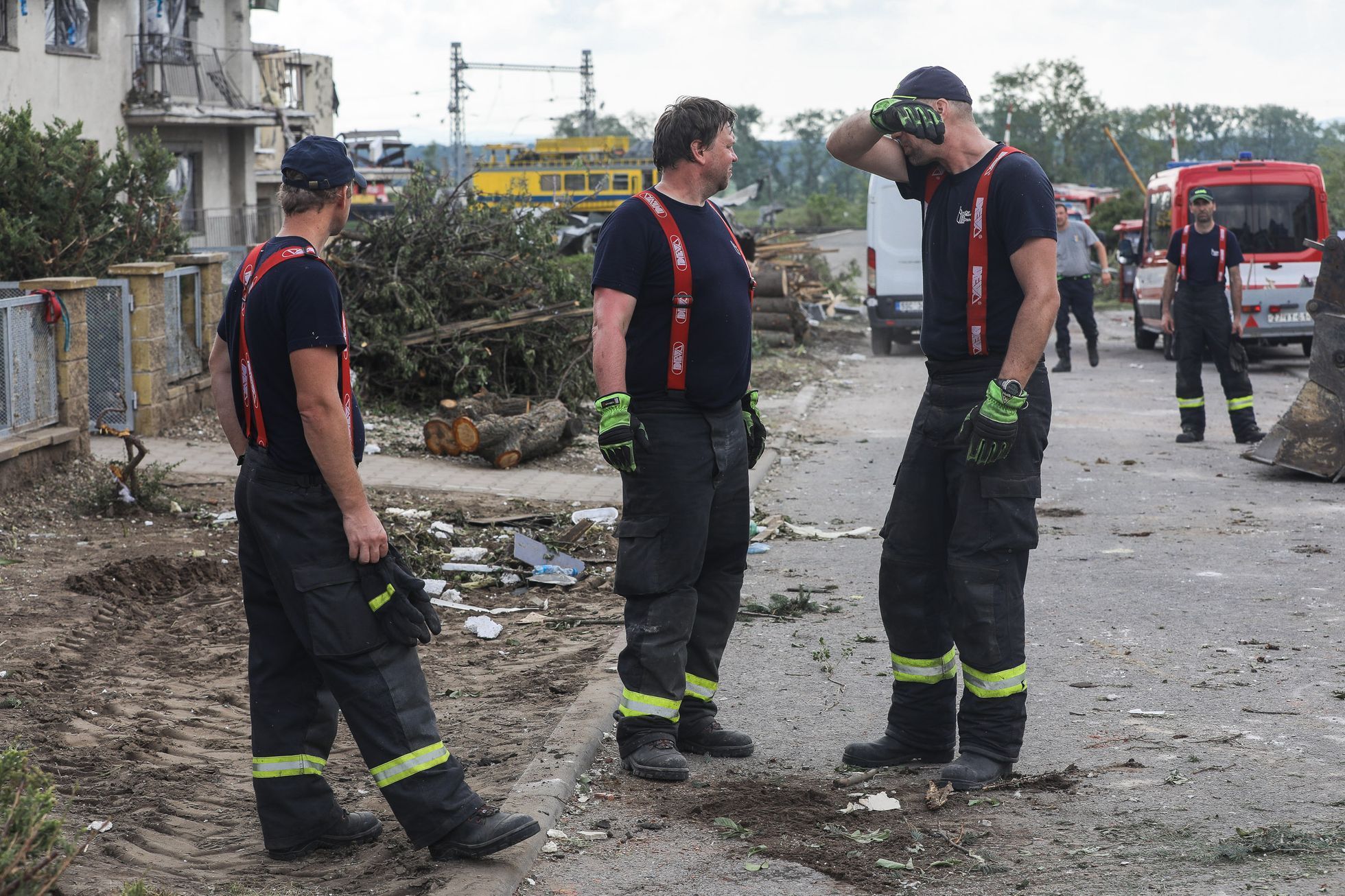 Tornádo na Hodonínsku - ničivé následky, pomoc, obce Lužice, Mikulčice, Moravská Nová Ves a Hrušky