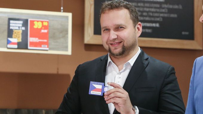 Politik se nemůže namazat jako rusky mužik, napsal v roce 2013 první místopředseda KDU-ČSL Marian Jurečka v souvislosti s prezidentem Milošem Zemanem a jeho "virózou"