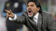 Diego Maradona ukazuje: dejte ještě jeden