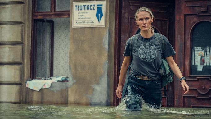 Minisérie Velká voda je na Netflixu s českými titulky.