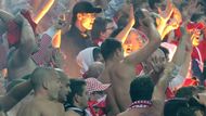 V květnu 2011 při utkání s Olomoucí vtrhli rozběsnění fanoušci Slavie na trávník v Edenu, aby dali vedení jasně najevo, co si myslí o zadluženosti klubu. Zaútočili tehdy na samotné funkcionáře a dostali se tedy až do VIP prostor. Semifinále Ondrášovka Cupu se tehdy nedohrálo a skončilo kontumační prohrou sešívaných 0:3.