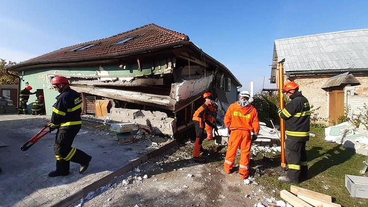Při výbuchu ve vinařství na Břeclavsku se zranili dva muži, oba mají popáleniny