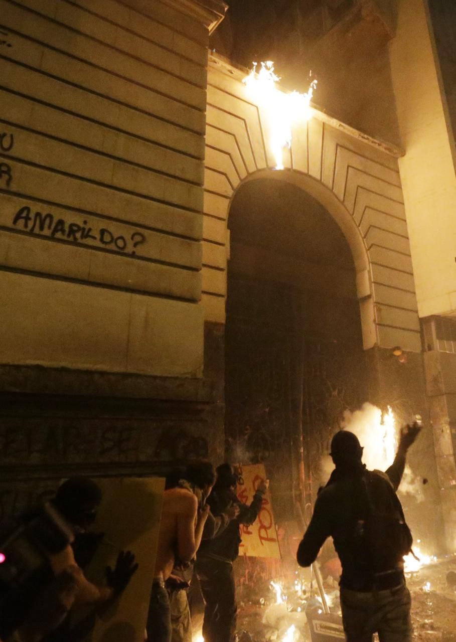 Protesty učitelů v Riu de Rio de Janeiru přerostly v násilí