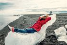 Texaskou babičku odneslo moře, když na Islandu pózovala na kusu ledu