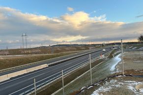 Babiš má plán, jak zlevnit dálnice. Rodinná známka nedává smysl, oponují experti