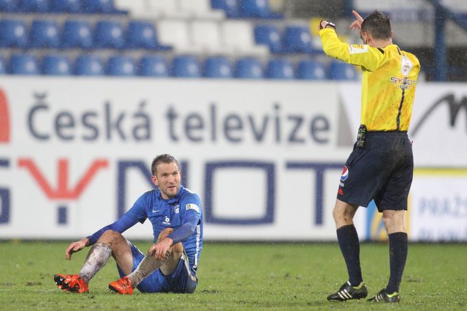 SL, Liberec-Jablonec: Marek Bakoš a rozhodčí Radek Příhoda