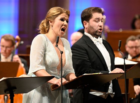 Krále a uhlíře včera zpívali sopranistka Kateřina Kněžíková a tenorista Richard Samek.