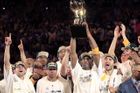 Bryantovi Lakers obhájili titul v basketbalové NBA