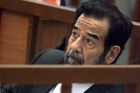 Soud se Saddámem vrší pochybnosti