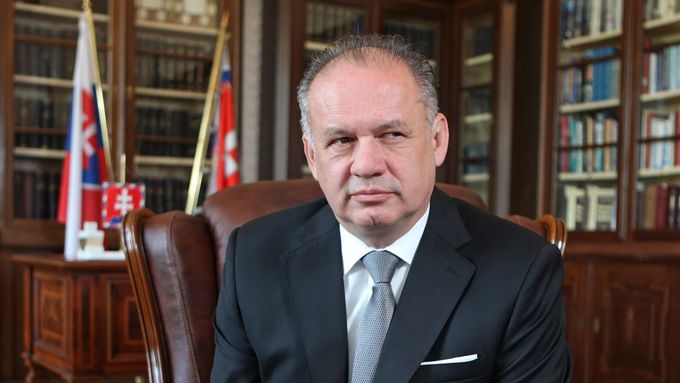 Prezident Andrej Kiska oznámil, že je připraven přijmout Ficovu demisi a Pellegriniho jmenovat novým premiérem.