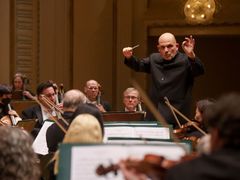 Chicago Symphony Orchestra s dirigentem Jaapem van Zwedenem.