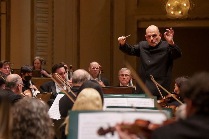 Chicago Symphony Orchestra s dirigentem Jaapem van Zwedenem.