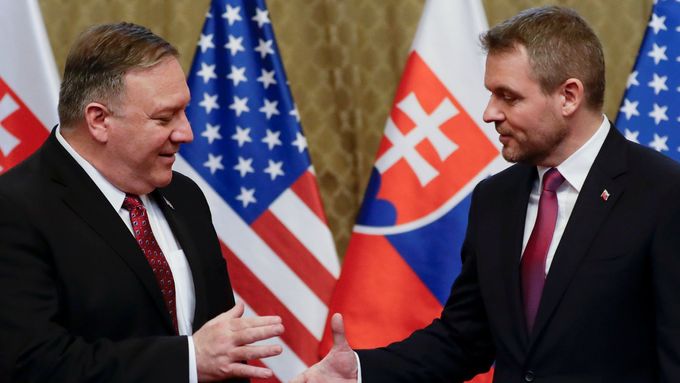 Americký ministr zahraničí Mike Pompeo a slovenský premiér Peter Pellegrini v Bratislavě.