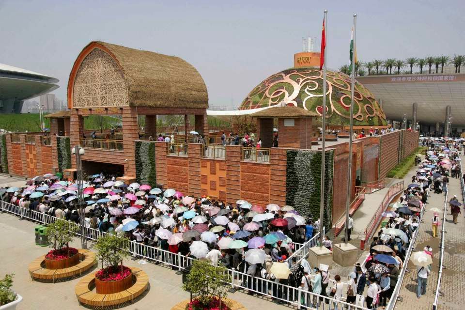 EXPO 2010 - první dny po otevření