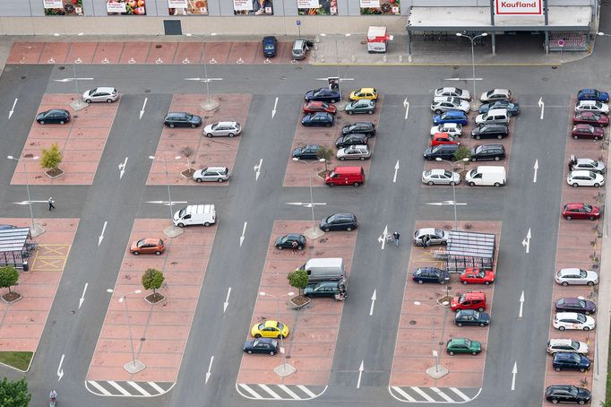 Labe z výšky: letecké fotografie od Mělníka po Pradubice