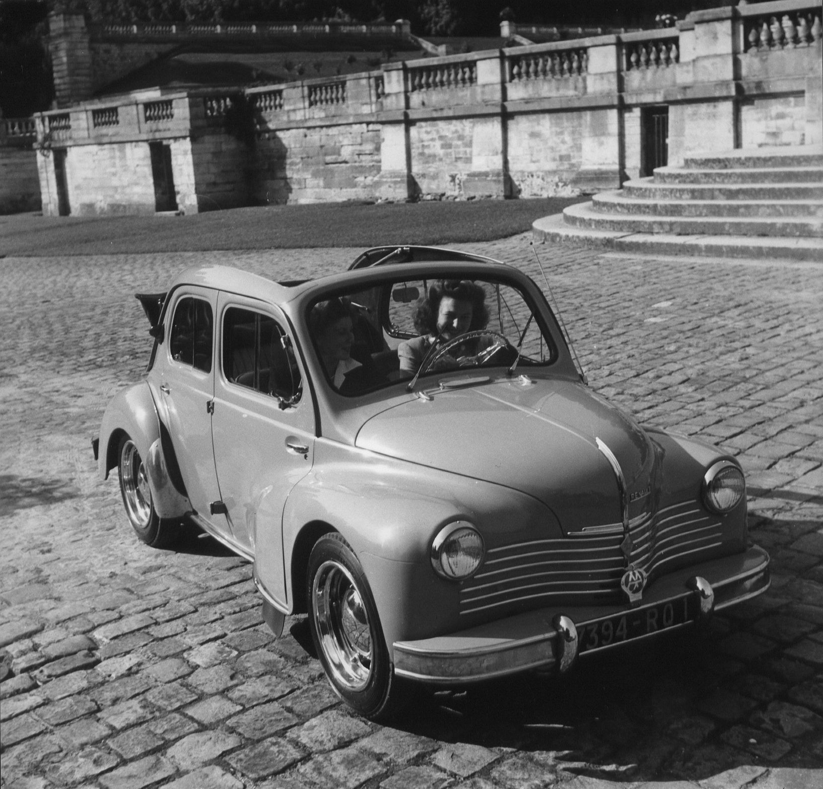 Renault 4CV
