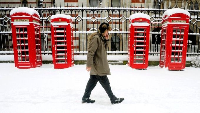 Ledová smršť v Londýně, Brity trápí krutá zima