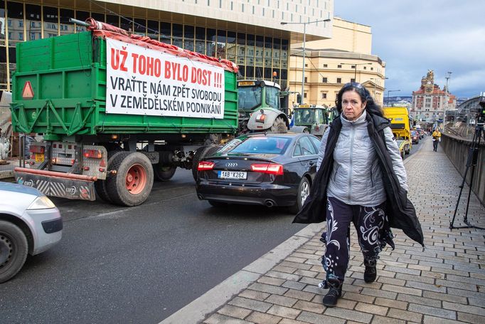 Protest části zemědělců s traktory v Praze na magistrále a před ministerstvem zemědělství, 19. 2. 2024.