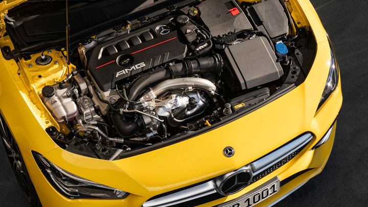 Náklady na Euro 7 jsou vyšší, než uvádí Brusel. Ministerstvo si je spočítalo samo; Zdroj foto: Mercedes-Benz
