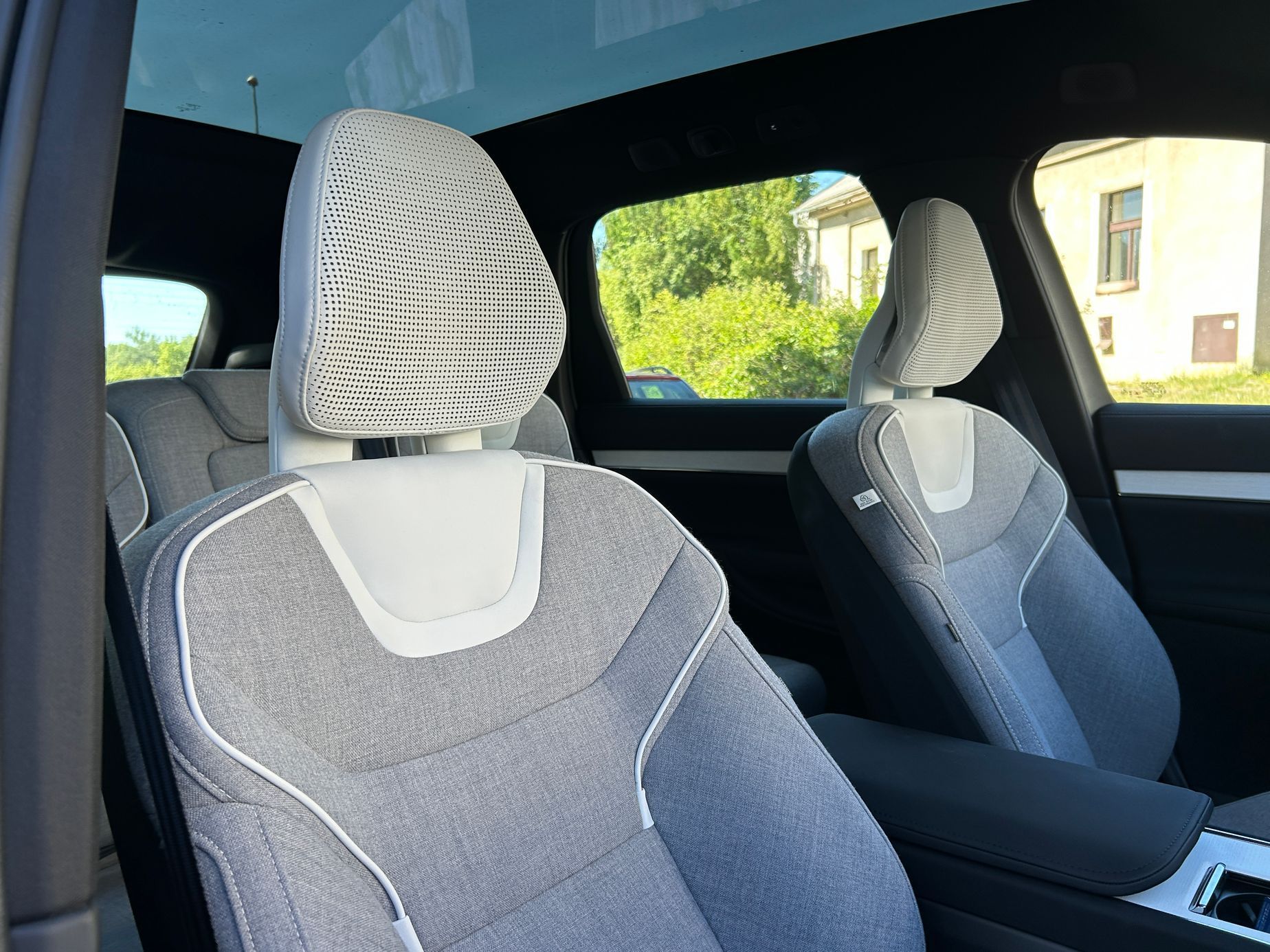 Volvo EX90