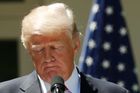 Tyhle otázky mohou "odstřelit" Trumpa. Vyšetřovatel Mueller tlačí prezidenta do minového pole