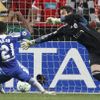 Liga mistrů: Benfica - Chelsea (Kalou, gól)