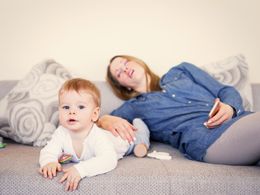 Lesk a bída mateřství. Vtipné instagramové profily ukazují realitu mateřské role