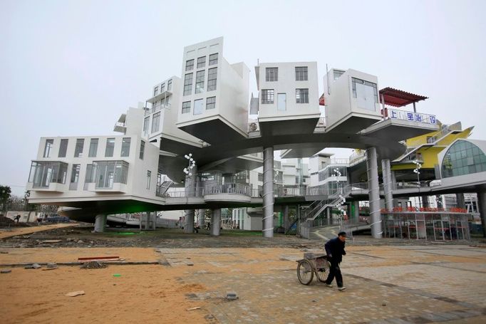 Ulice "Joy Street" v Nizozemském pavilonu.