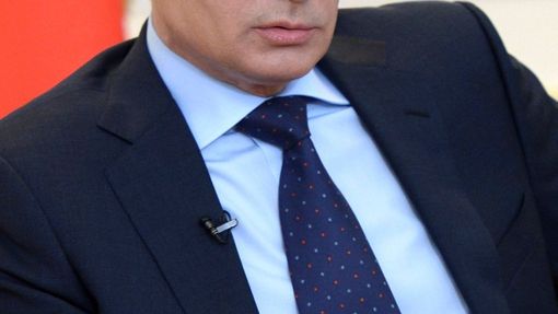 Ruský prezident Vladimir Putin poprvé od invaze na Krymu promluvil o situaci na Krymu. Na mimořádné tiskové konferenci popřel, že na ukrajinském území operovala ruská arm