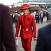 Móda na dostihové Velké národní v Aintree 2024