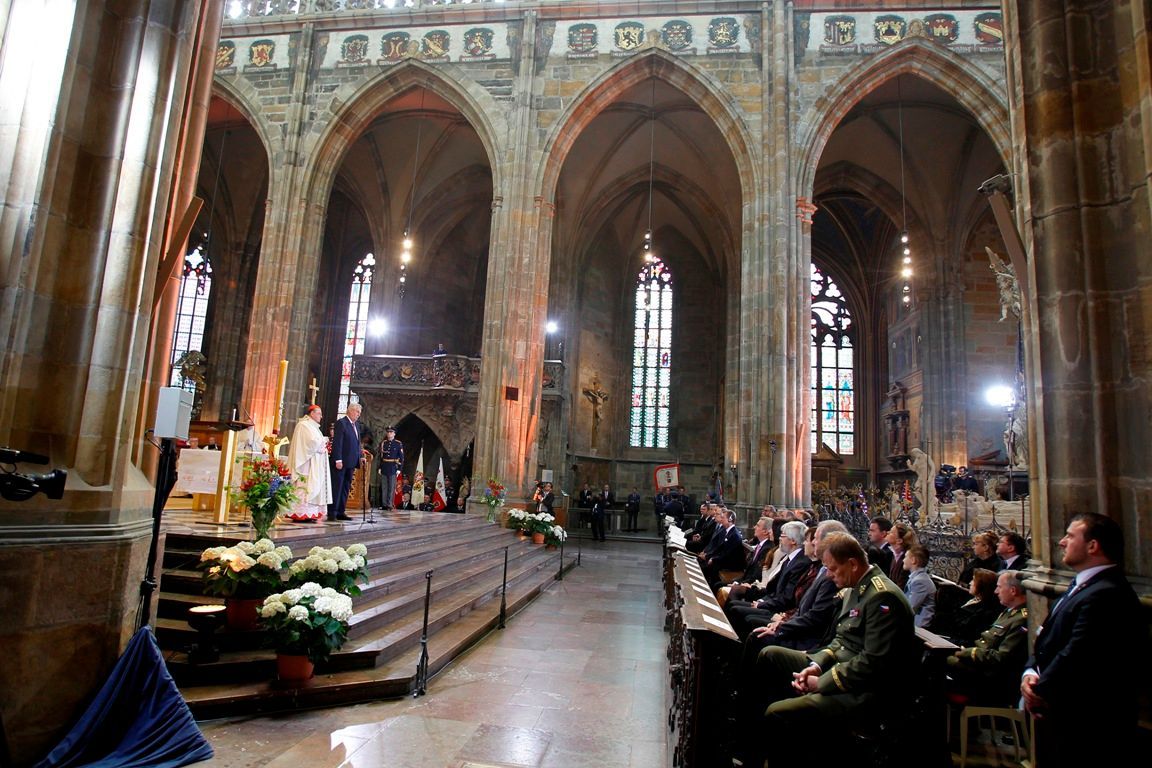 Mše v katedrále k výročí Karla IV.