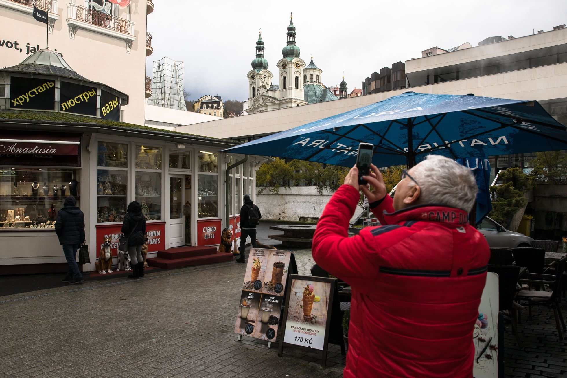 Karlovy Vary, turismus, obchody, turisté
