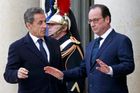 Hollandeova popularita po pařížských útocích stoupla