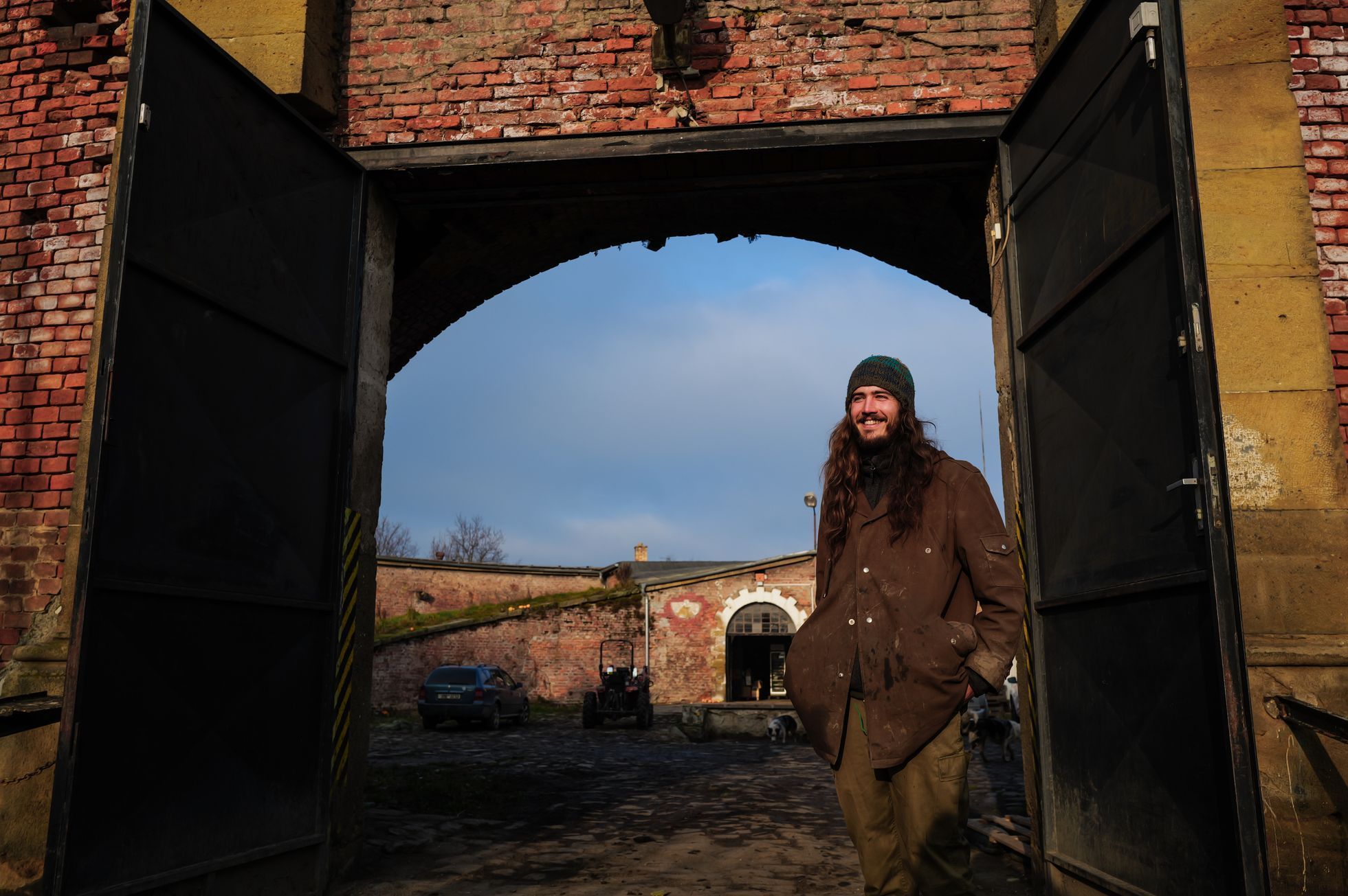 marek slovacek, mezi poli